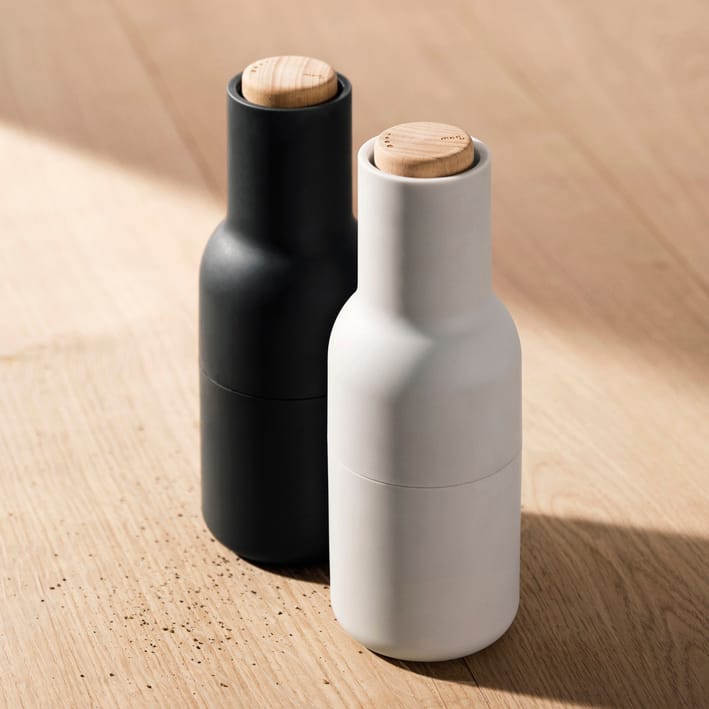 Bottle kværn sæt med 2 stk, Ash-carbon (låg i bøg) Audo Copenhagen