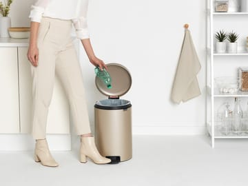 New Icon pedalspand 20 liter - Metallic Gold - Brabantia