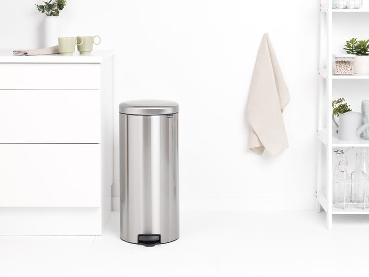 New Icon pedalspand 30 liter, Matt steel fingerprint proof Brabantia