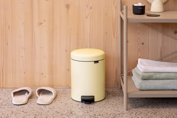 New Icon pedalspand 5 liter - Mellow Yellow - Brabantia