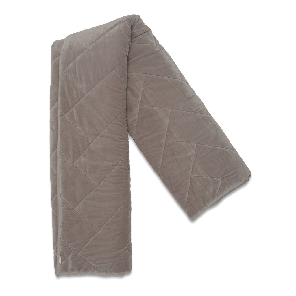 Classic Collection Sengetæppe Chevron 260×260 cm Simply taupe