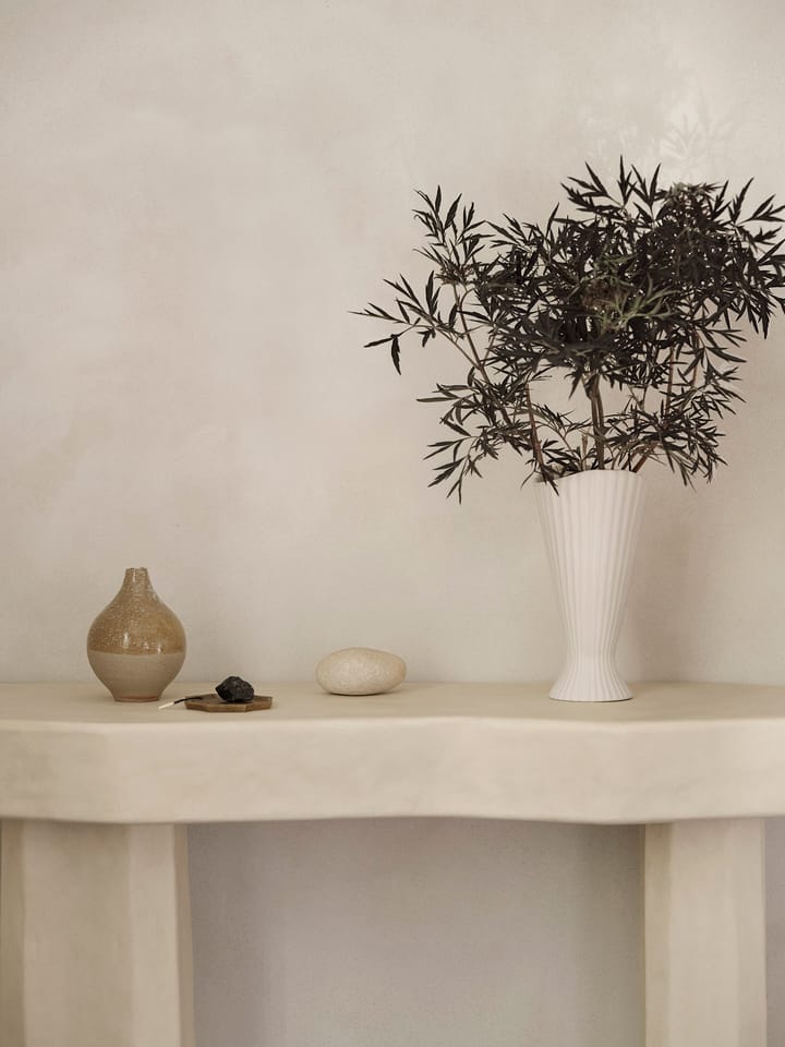 Fountain vase 23 cm, Off white ferm LIVING