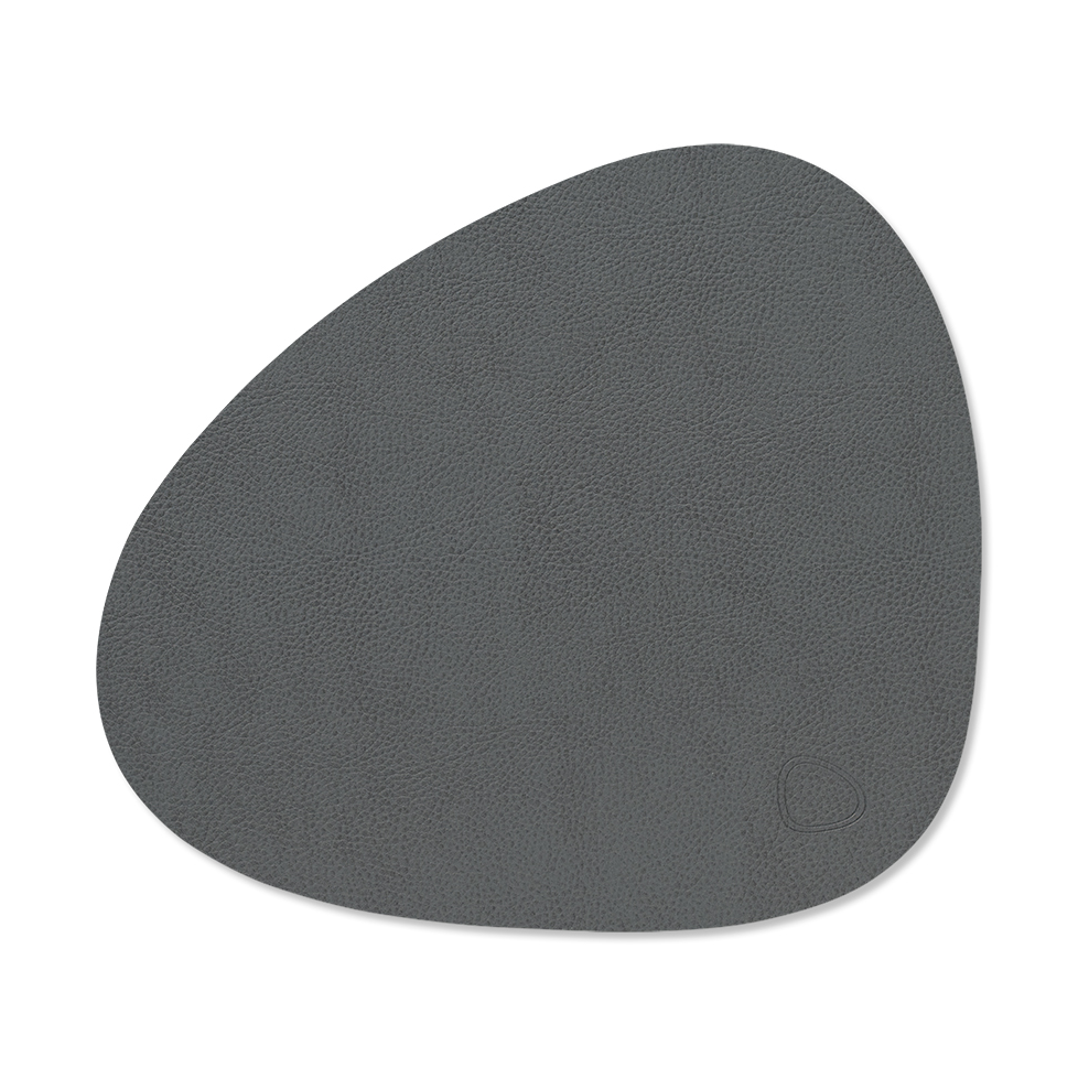 LIND DNA Serene dækkeserviet curve S 24×28 cm Anthracite