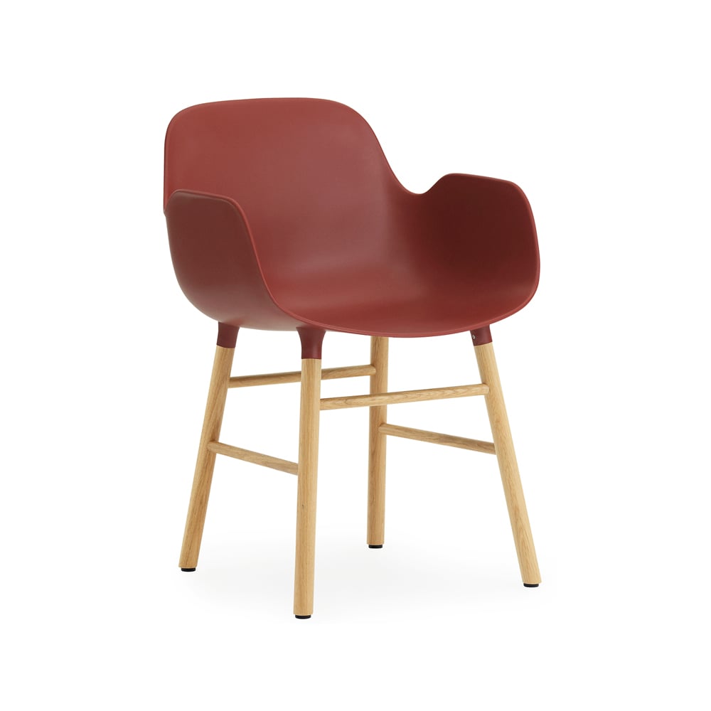 Normann Copenhagen Form karmstol red ben i eg