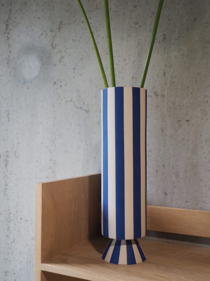 Toppu vase 31 cm, Optic blue OYOY