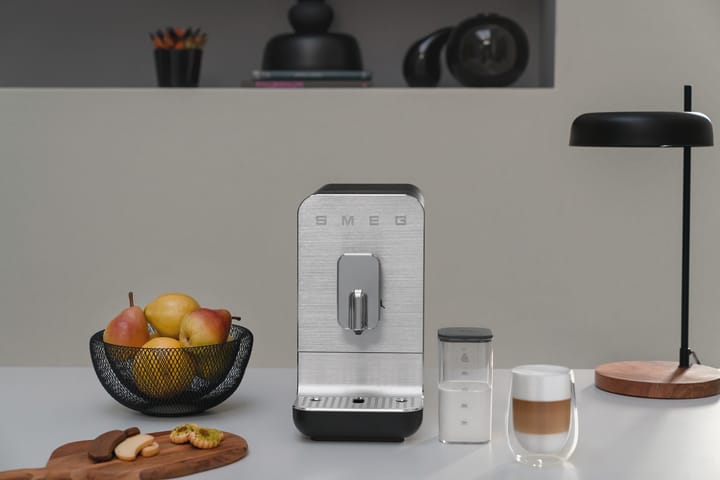 Smeg espressomaskine med beholder automatisk, Sort Smeg